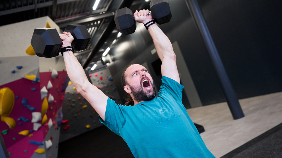 Indoor Climbing vs. Traditional Gyms: Which Workout Delivers Better Results?